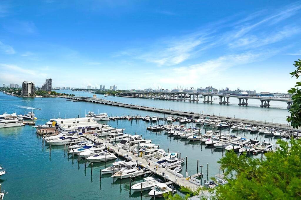 Apartment Cloud Nine! Direct Water Views Of Bay & Ocean! *